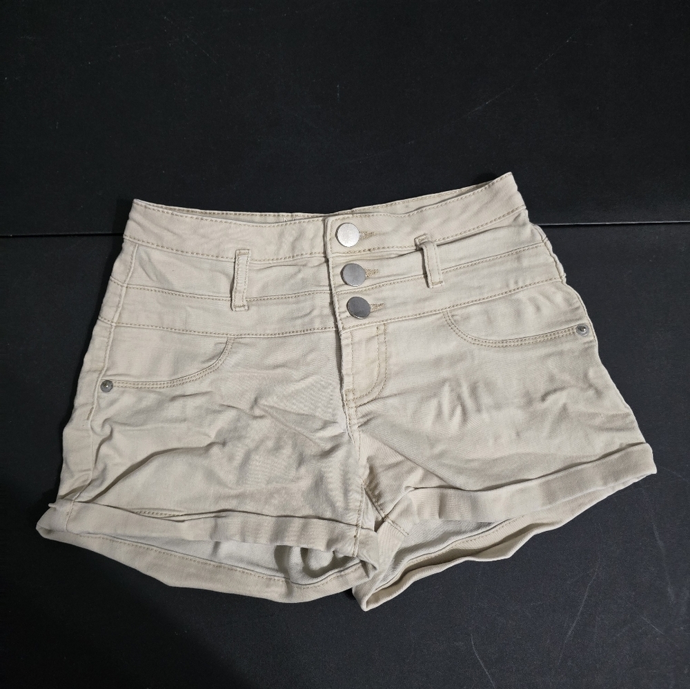 No Boundaries Beige Mid Rise Shorts Juniors Size 3
